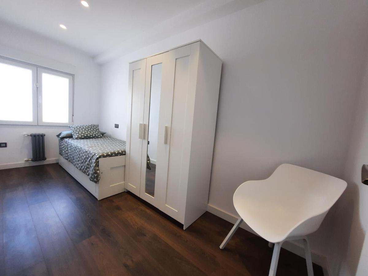 Apartamento Centro Gijon Con Wifi Gratis Y Parking Publico Proximo Incluido ภายนอก รูปภาพ